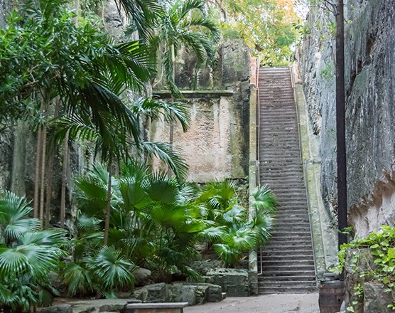 Bahamas-Queens-Staircase-in-Nassau