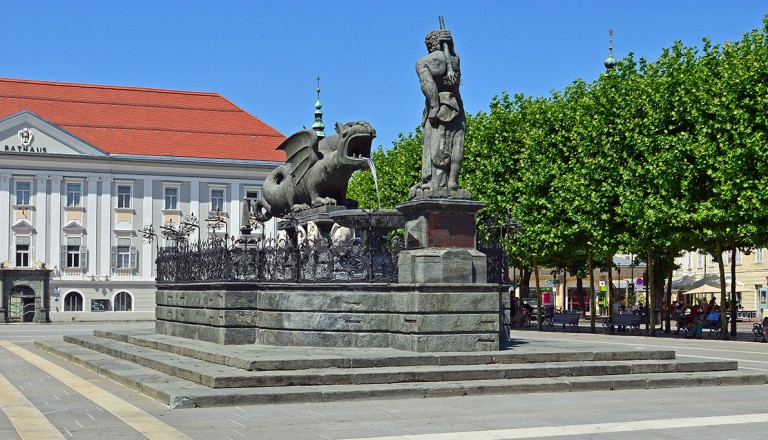 Oesterreich-Lindwurmbrunnen-Klagenfurt.