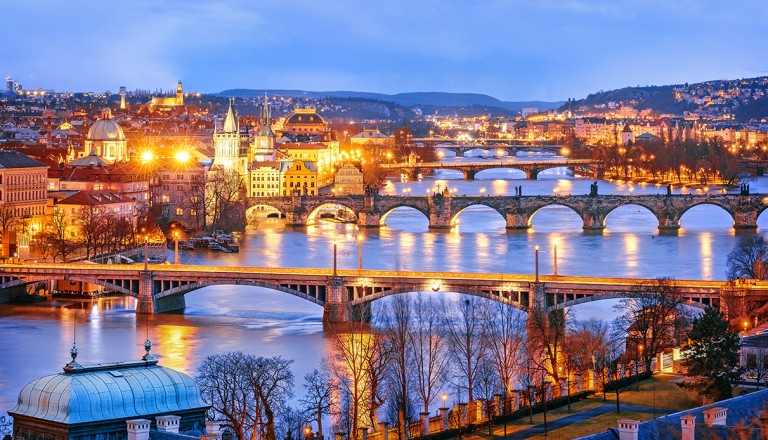 Prag bei Nacht