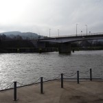 Blick von Schengen über die Mosel nach Deutschland (links) und Frankreich (weit rechts)