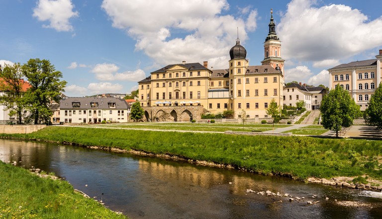 Urlaub-in-Greiz - Weiße Elster mit unterem Schloss Greiz