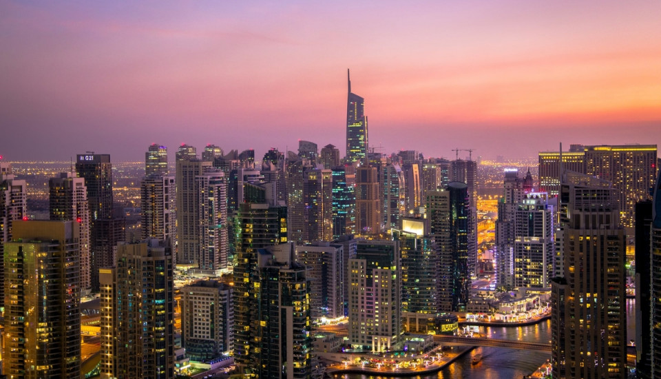 Dubai- Vereinigte Arabische Emirate — Lastminute nach Dubai — z.B. im Dubai - Deira, 7 Tage ÜF & Flug schon ab 465€ buchen