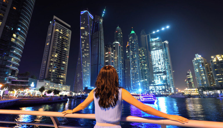Top Vereinigte Arabische Emirate-Deal: Sunday Hotel Holiday International Dubai in Dubaiab 1020€
