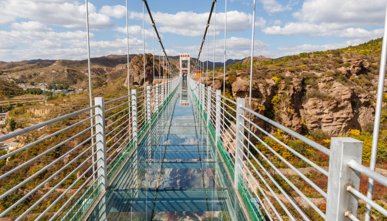 Glasbodenbrücke