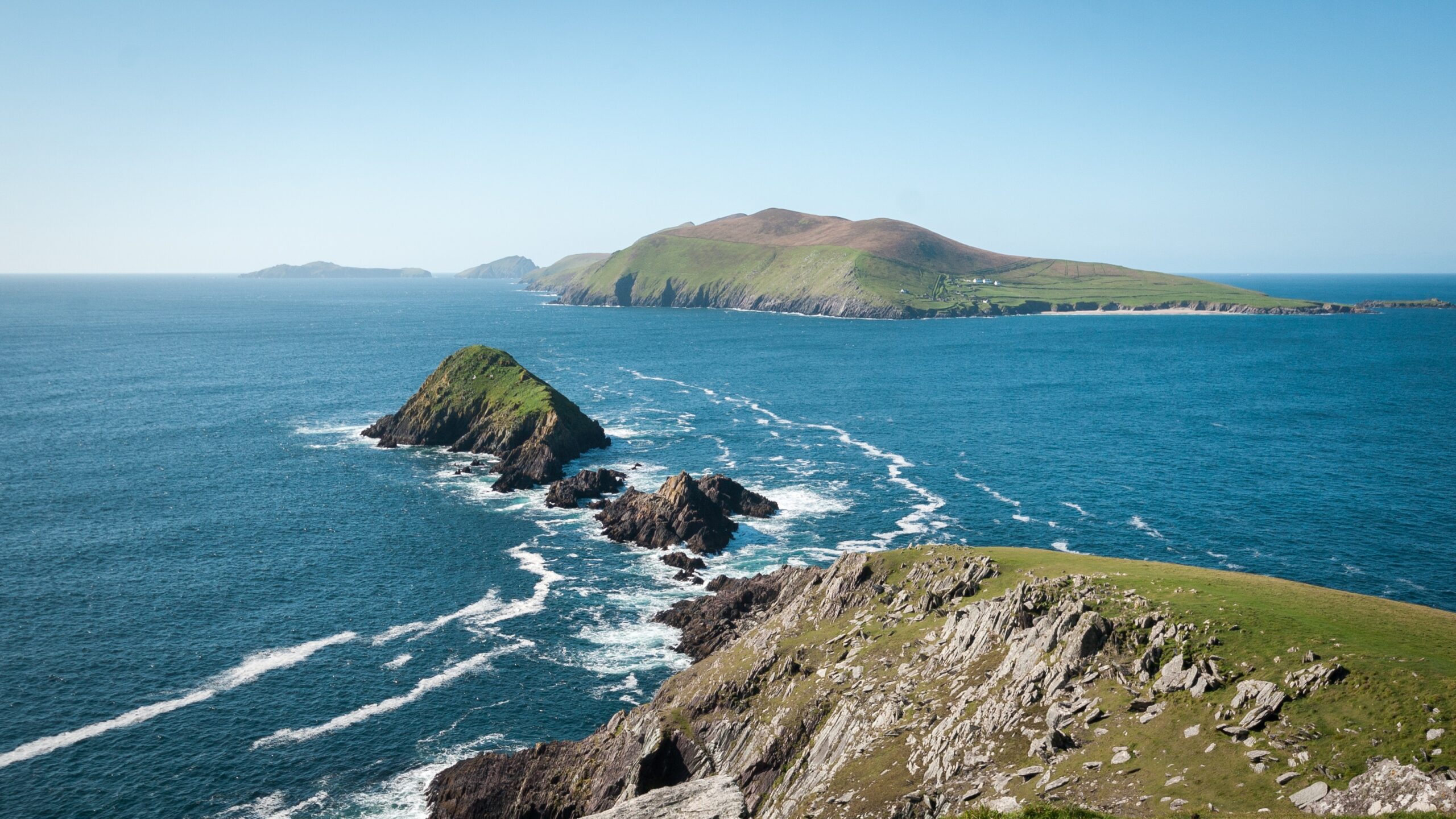 Coast like. Остров Ирландия. Ирландия Морское побережье. Деревни на ирландских островах. Остров Ирландия в 1949.