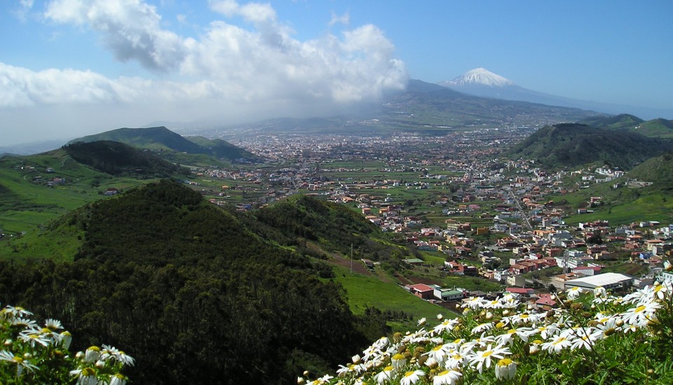 Berglandschaft Teneriffas zur Osterzeit