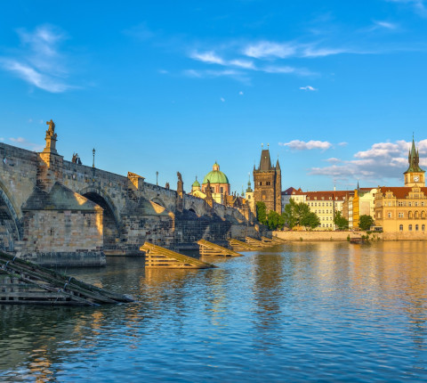 4 Tage Prag Kurzurlaub mit Übernachtung auf der Moldau & HP