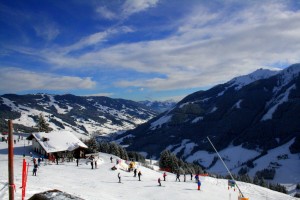 Erste Yoga Ski-Piste der Welt in St. Moritz