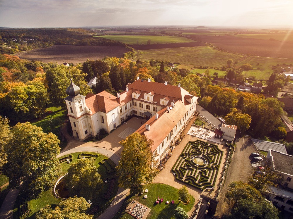 Gewinnspiel für zwei Nächte im Schlosshotel Loučeň TravelScout24